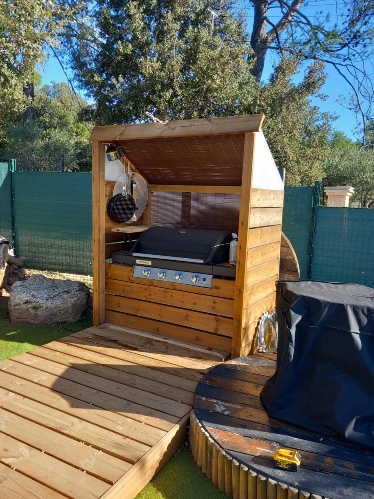Villa 4 Avec Jacuzzi *